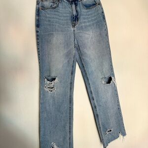 BDG Women's Distressed Jeans 27